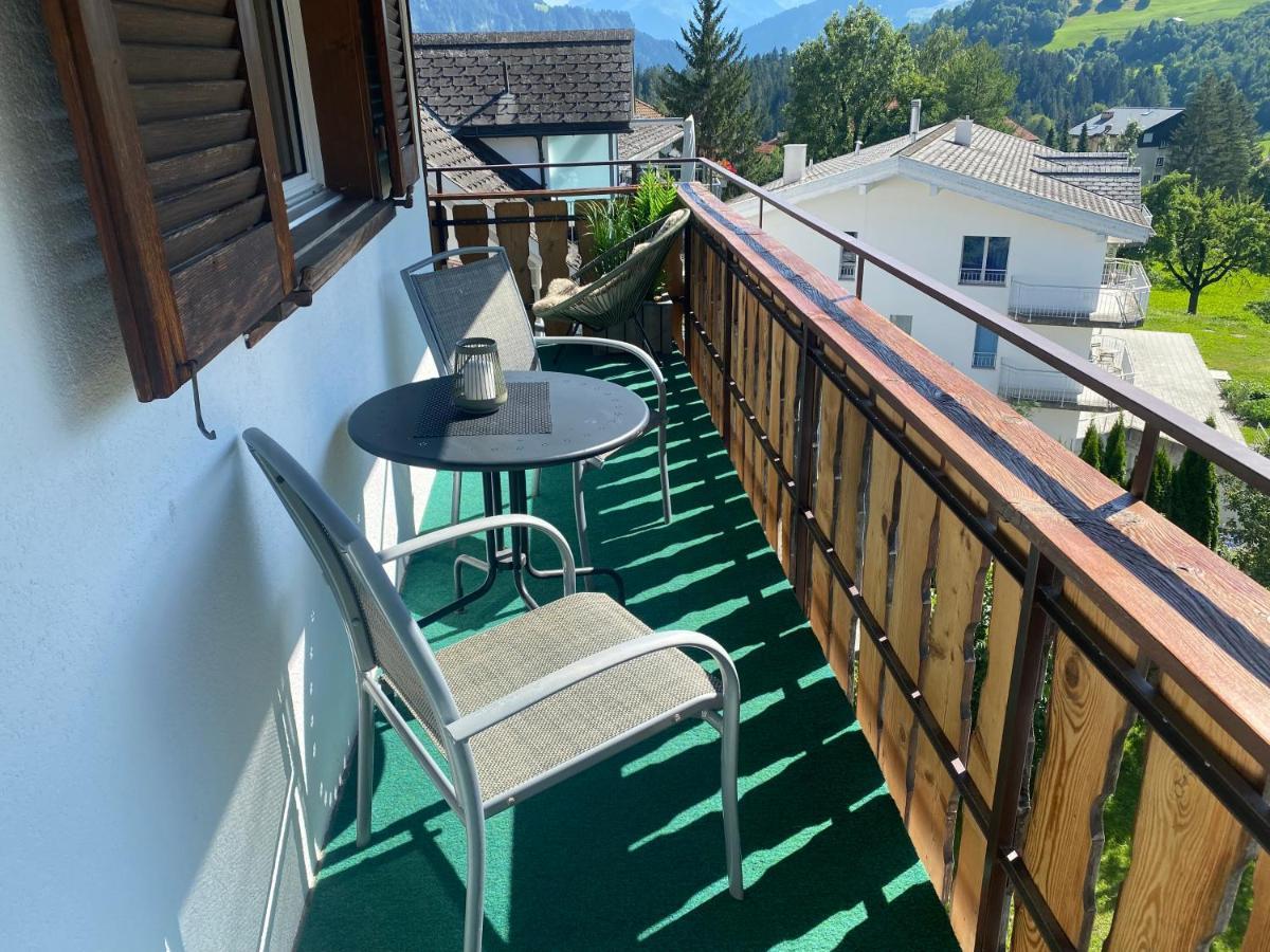 Dachwohnung In Der Mitte Von Laax-Dorf Luaran gambar